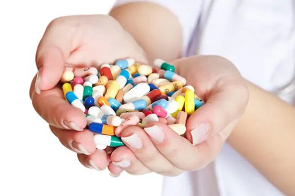 Pare de se automedicar agora mesmo! Pare de se automedicar agora mesmo!